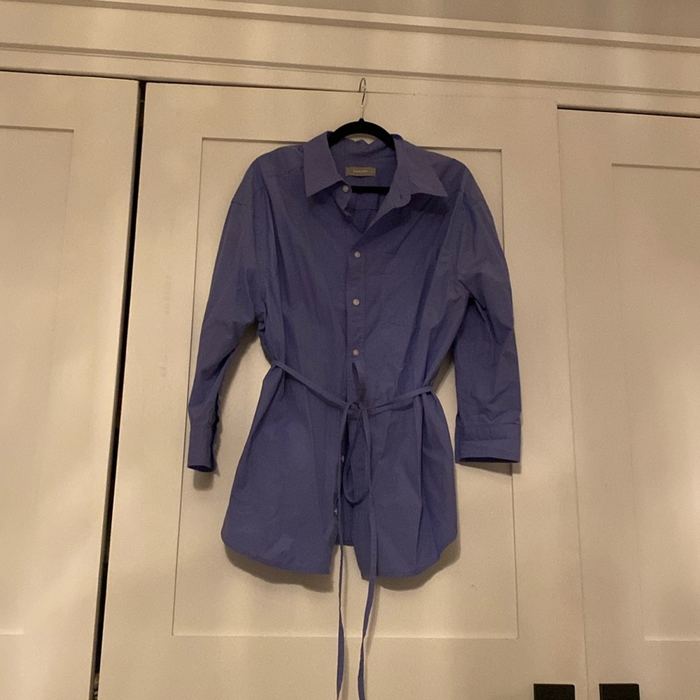 Everlane buttondown shirt